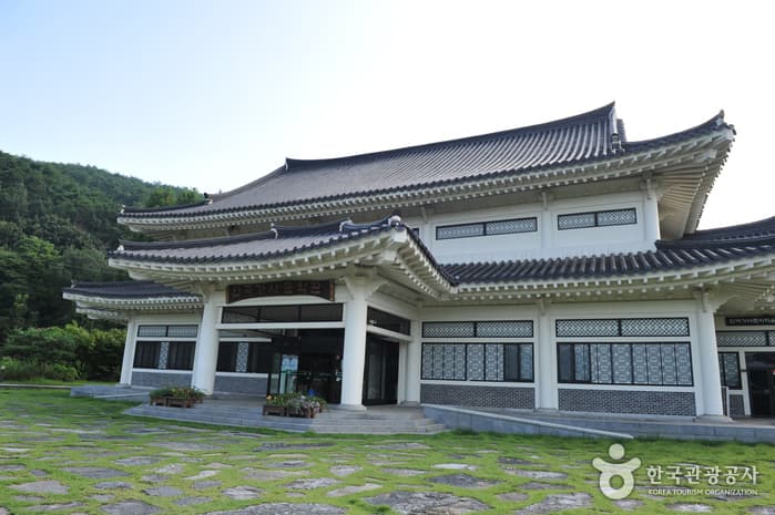 Korea Gasa Literature Collection thumbnail 3