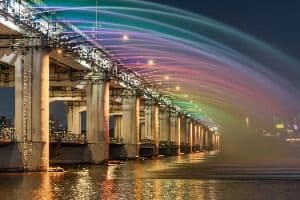 Banpo Bridge Rainbow Fountain thumbnail 2