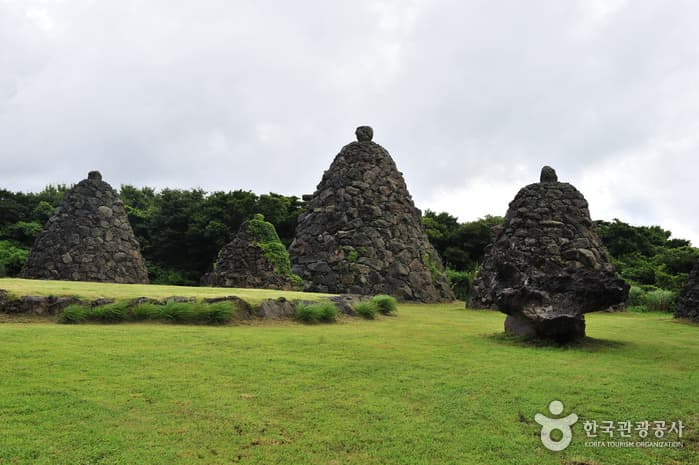 Jeju Stone Park thumbnail 3