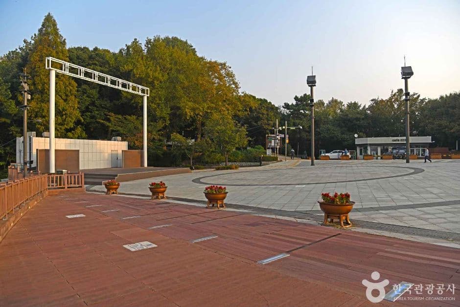 Incheon Jayu Park thumbnail 3