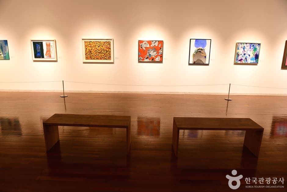 Gwangju Arts Center thumbnail 3