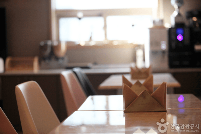 AT Business Hotel thumbnail 4