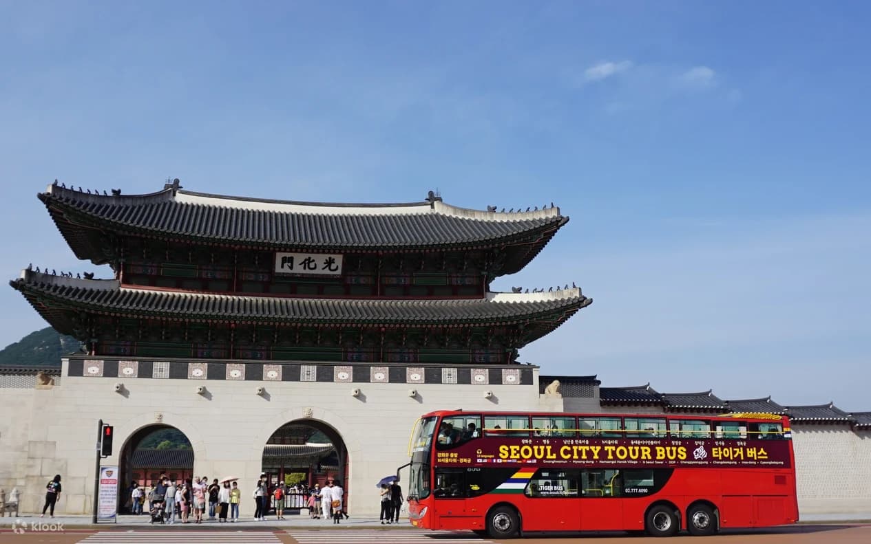 Seoul City Tour Bus Downtown Palace Namsan Course Guide selected image