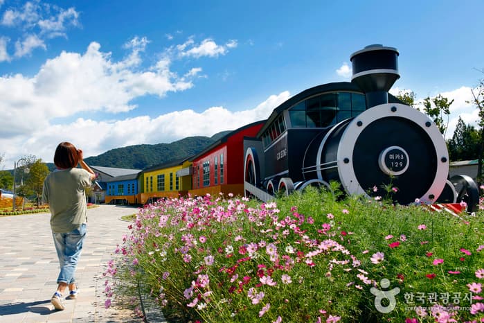 Seomjingang Train Village selected image